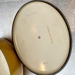 《売約済》【武蔵小山店】 ルクルーゼ Le Creuset ココット オーバル 鍋 ル・クルーゼ ホーロー鍋 両手鍋 オーバル鍋 楕円鍋 大型鍋 鋳物鍋 IH対応 ガス対応 オーブン対応 調理器具 キッチン用品 イエロー 黄色 35cm 料理好き キャンプ用品 フレンチ 北欧風 おしゃれ鍋 の画像