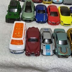 ホットウィールミニカー24台セットの画像
