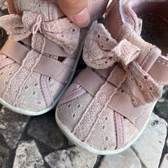 子供　サンダル　スニーカー　シューズ
の画像