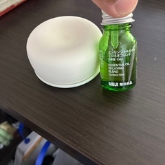 アロマストーン皿付きとアロマオイルの画像