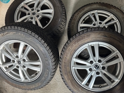 バリ溝ブリッジストーンスタッドレスタイヤ