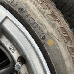 バリ溝ブリッジストーンスタッドレスタイヤの画像
