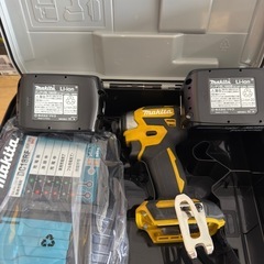 充電器、バッテリー新品未使用！本体美品中古！マキタ　TD173DRGXFY フルセット　　イエロー　充電式　インパクトドライバーの画像