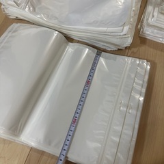 ホワイトのプラスチック製ジップバックの画像