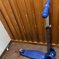 キッズ キックボードの画像