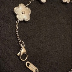 クローバーブレスレットの画像
