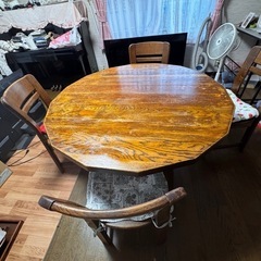 テーブル