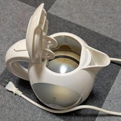 電気ケトルの画像