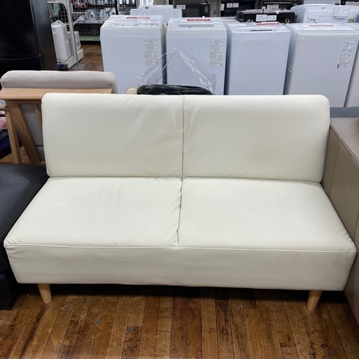 2人掛けソファーのご紹介です