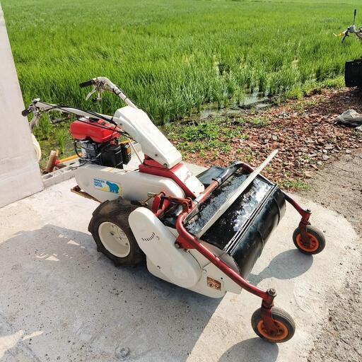 オーレック 自走式草刈機 ハンマーナイフモア HR661A 最大7.2馬力 オーレック 自走式草刈機 ハンマーナイフモア HR661A 最大7.2馬力