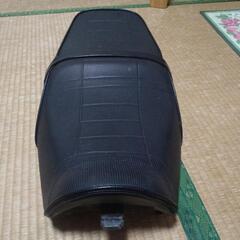 ZRX400のシート