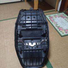 ZRX400のシートの画像