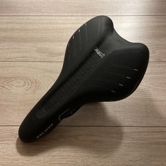 マウンテンバイクのサドル
