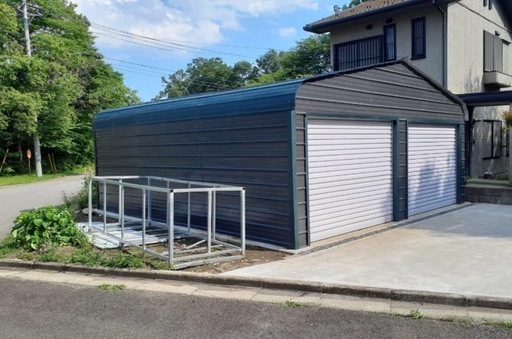 電動シャッター 勝手口付きアメリカンガレージ（6m＊6m＊2.7m）