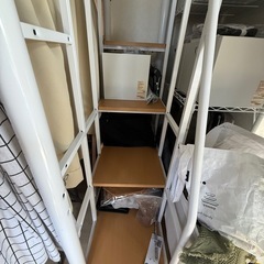 ロフトベット／シングル用／ホワイト／タンスのゲン ロフトベッド ハイタイプ シングル 大人用 階段 宮棚 付き パイプ スチール 棚 ベッドフレーム 17710035(68900)【超大型商品】の画像