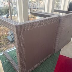 テーブルとワイングラスとドリンクグラス