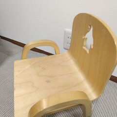 子ども用椅子の画像