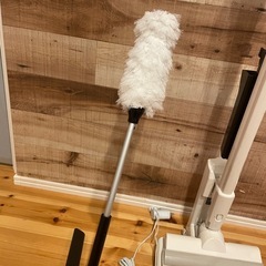※ジャンク品 　サイクロンコードレススティッククリーナーSCD-121P　IRIS OHYAMAの画像
