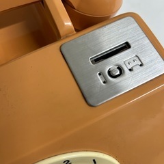 ピンクの公衆電話の画像