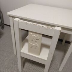IKEA　子ども用テーブル＆椅子セットの画像