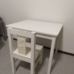 IKEA　子ども用テーブル＆椅子セット