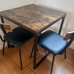 【3点セット】美品！ダークブラウンのダイニングテーブル＋チェア２つ