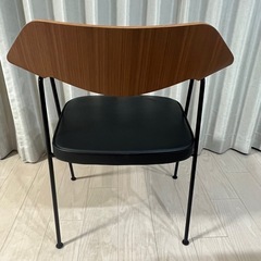 アクタス　Case Furniture 675チェア　ウォールナットの画像