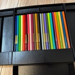 新品 色鉛筆24色入れの画像