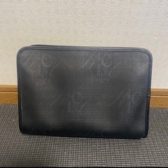 ニナリッチ　クラッチバッグの画像