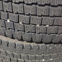 215/70R17.5  冬用　ブリザック　2本だけの画像