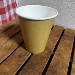 使い捨て紙コップ　の画像