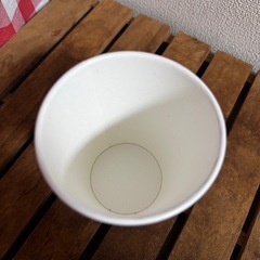 使い捨て紙コップ　の画像