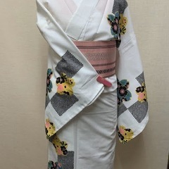 練習用浴衣　貸出し無料 1週間　延長可能　白に桜格子 − 香川県