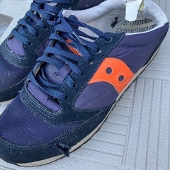 SAUCONYの靴の画像