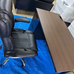 事務用デスクと椅子のセット　美品！　　の画像