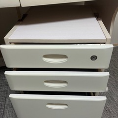 子供勉強机の画像