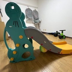 滑り台の画像