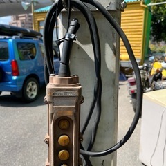 水圧式高所作業台4.5m 12Vバッテリー駆動の画像
