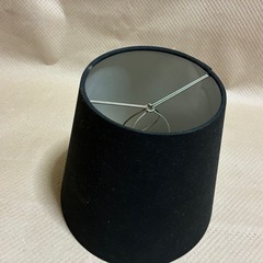 黒のランプシェイドの画像