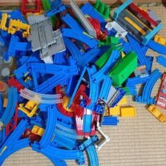 トミカ、プラレールセットの画像