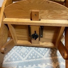 【美品】重厚なベビーチェアの画像