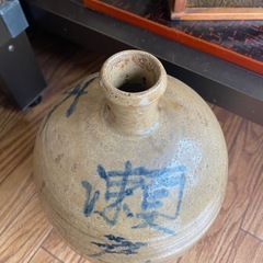 骨董品 昔の壺の画像
