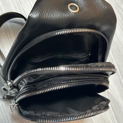 未使用　ショルダーバッグ　ボディバッグ　黒　PU 合皮　レザー　クロコ　型押しの画像