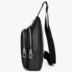 未使用　ショルダーバッグ　ボディバッグ　黒　PU 合皮　レザー　クロコ　型押しの画像