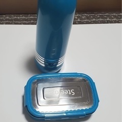 弁当箱と水筒セットの画像