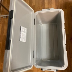 美品✨ クーラーボックス 36L 🧊 グレーの画像