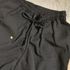 夏物ポリエステルテーパードパンツの画像