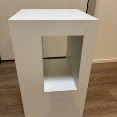 サイドテーブルの画像