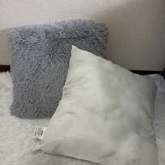 【ニトリ】ポリエステル　クッション 2個セット