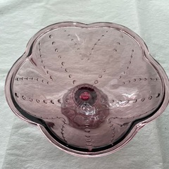 花型ピンク透明ガラスボウルの画像
